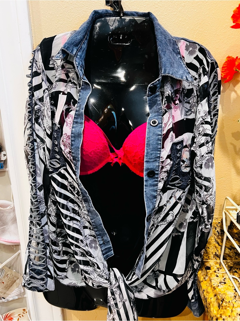 Black & White Patterned Tie-Front Button Beach Cover-up